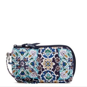 Vera Bradley RFID Cotton Slim Wristlet NWT Wallet - Lisbon Medallion Cool